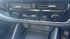 Nissan Qashqai 1.3 DiG-T MH N-Connecta 5dr Petrol Hatchback